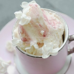 lilac ice cream © www.ice-cream-magazine.com