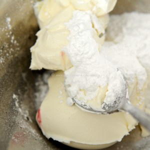 marscapone gooseberries and elderflower © www.ice-cream-magazine.com