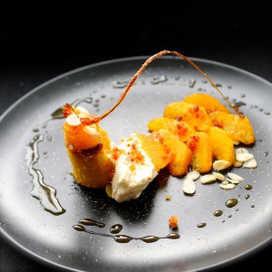 Spiced whole orange and almond cake © www.ice-cream-magazine.com