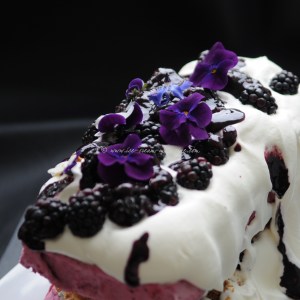 blackberry cheesecake ice cream © www.ice-cream-magazine.com