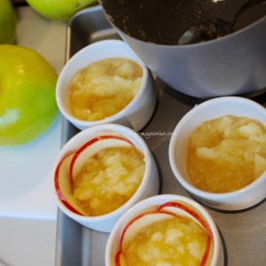 rosemary/date/ caramel custard ice cream © www.ice-cream-magazine.com