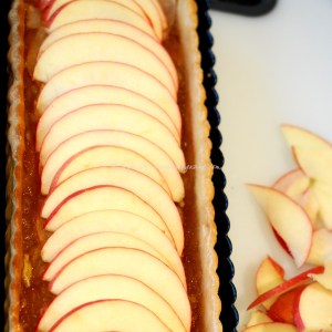 rosemary/date/ caramel custard ice cream © www.ice-cream-magazine.com