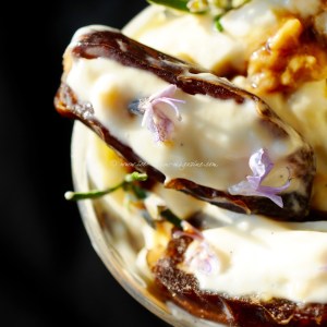 rosemary/date/ caramel custard ice cream © www.ice-cream-magazine.com